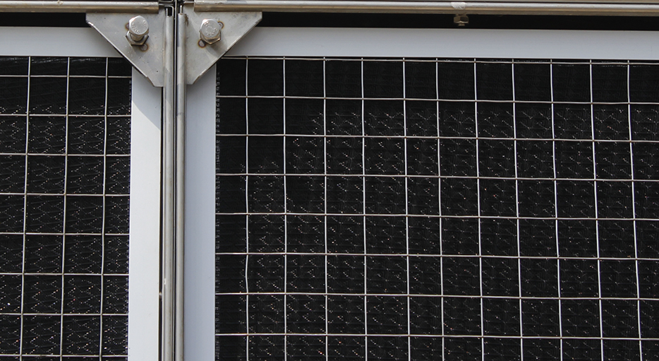 外部挡沙网结构，单体模块比南方更小。